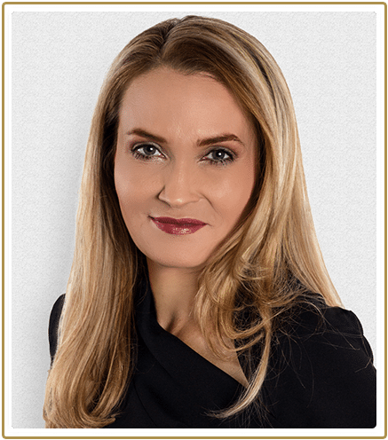 Headshot of Hunter Law Founding Partner Attorney Regina Hunter